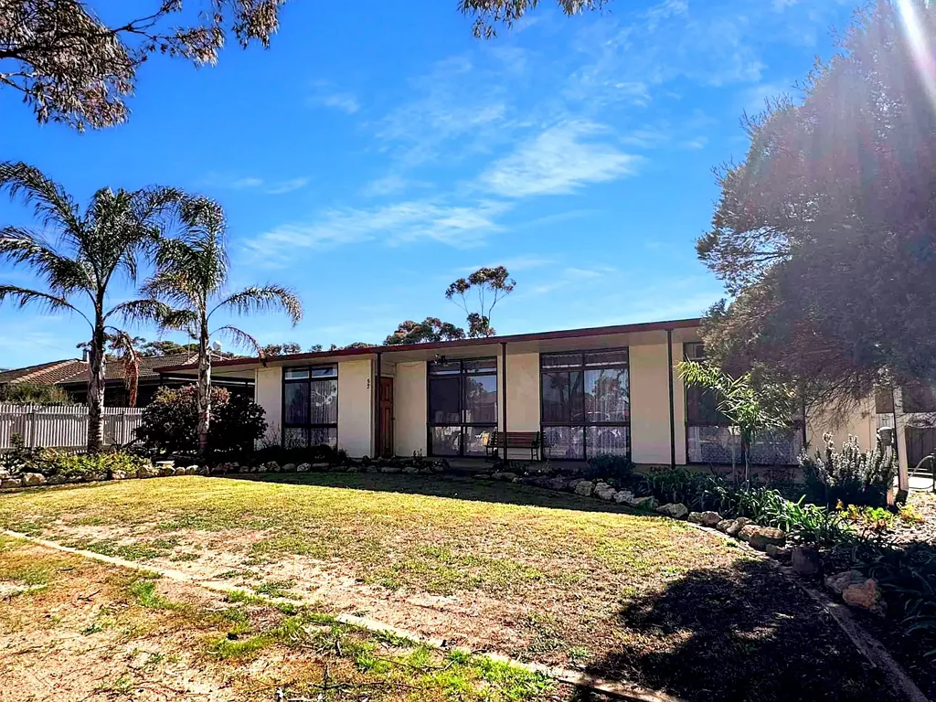 Murray Bridge 4ਬੈੱਡਰੂਮ Perfect Starters or Investors Opportunity with room to grow....
