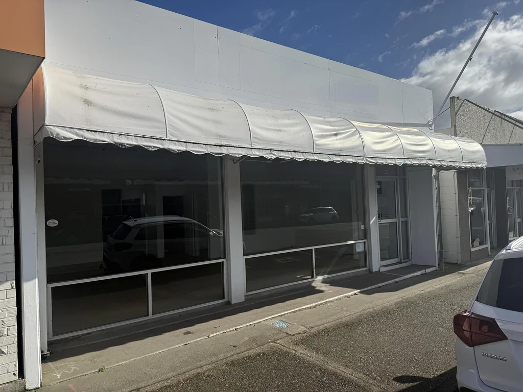 Otaki CENTRAL ŌTAKI OFFICE/SHOPFRONT!