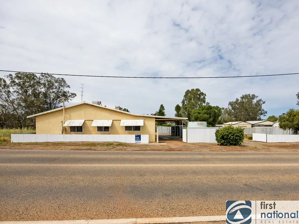 Northam 3 Bedroom Two Blocks. Seperate Lots. One Title.