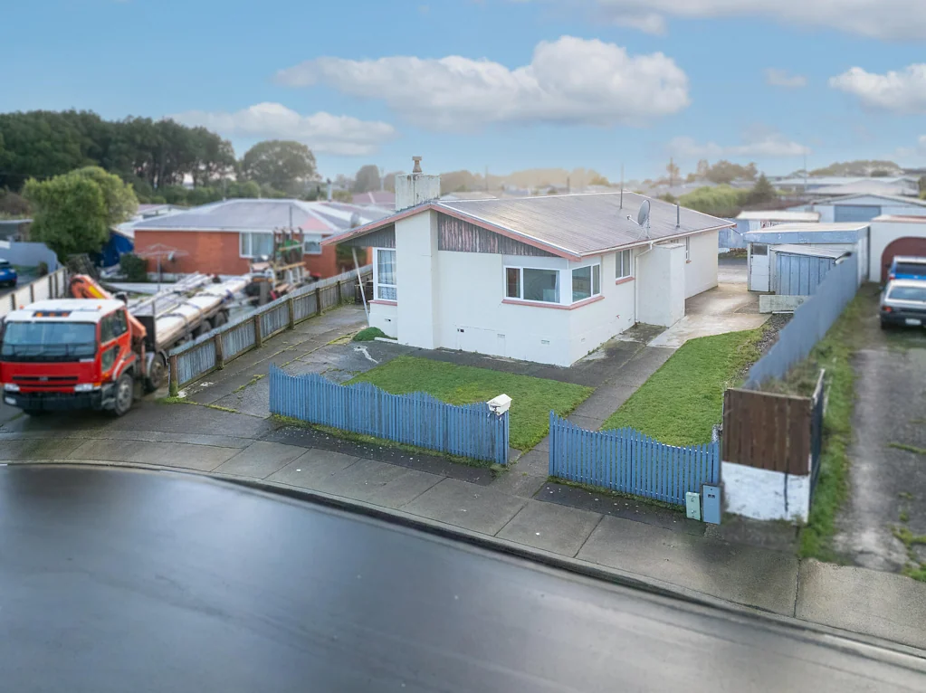 Kew 3 Bedroom Don't miss this opportunity!