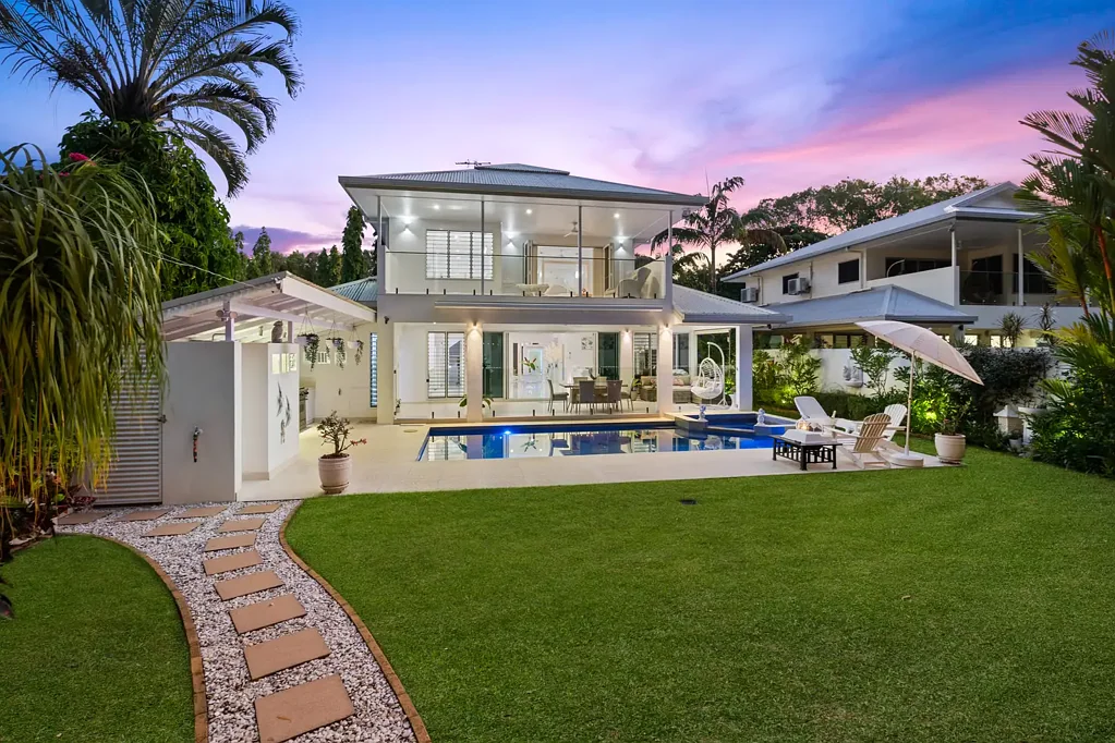 Kewarra Beach 4બેડરૂમ Absolute Beachfront Living Meets Refined Modern Luxury