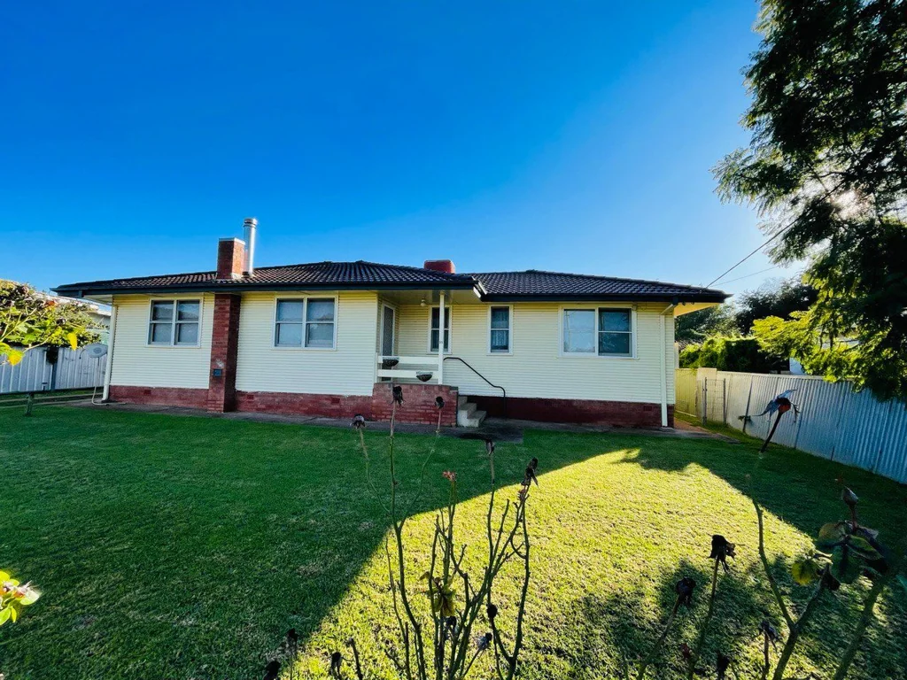 25 Oxley Street, Condobolin, NSW 2877