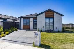 2 Greengrass Crescent, Kaiapoi