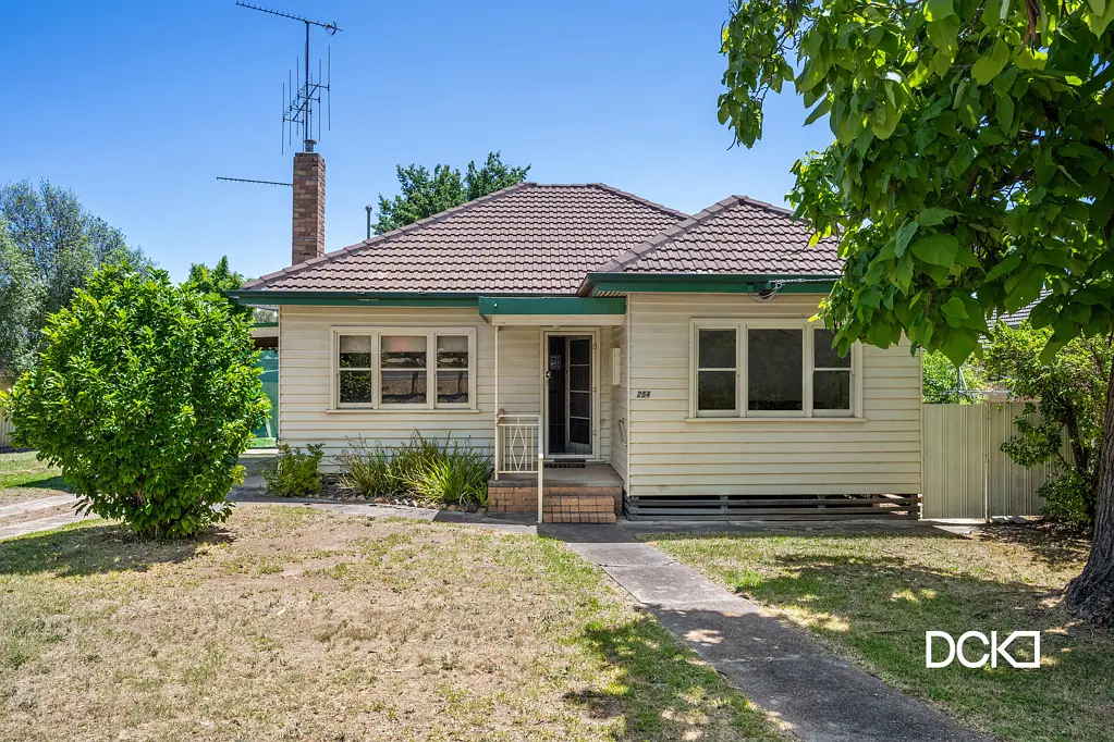 254 High Street, Kangaroo Flat, VIC 3555