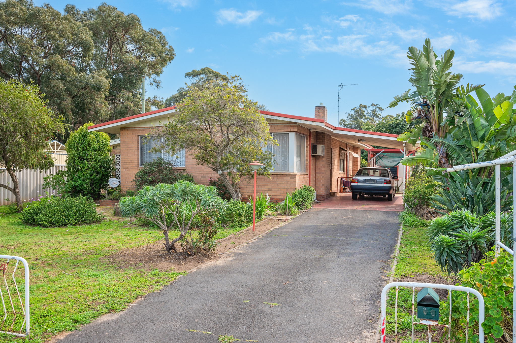 124 SOUTH WESTERN HWY, GLEN IRIS WA 6230, 0 habitaciones, 0 baños, House