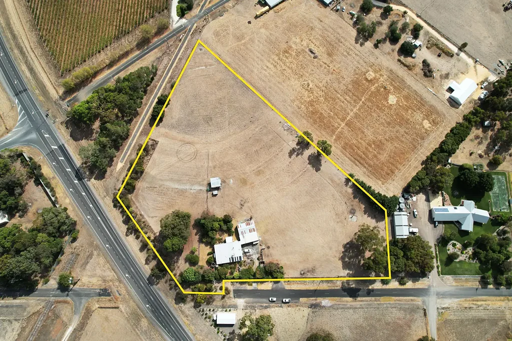 Penola 3બેડરૂમ Large block, Ripe for Development.