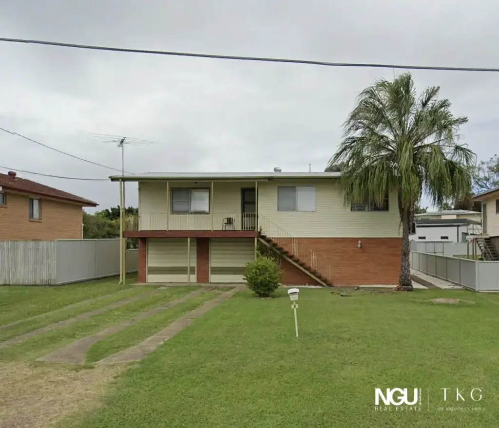 8 Pine Street, Flinders View, QLD 4305