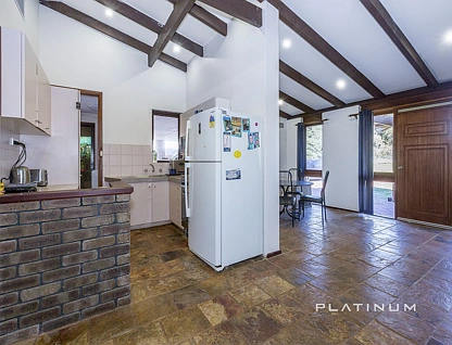 21 Cawarra Crescent, Craigie, WA 6025, 3房, 1浴, 独立屋