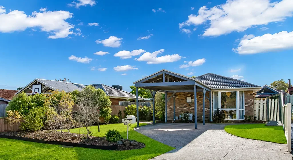 Well-Maintained Family Home in Quiet Court Location
