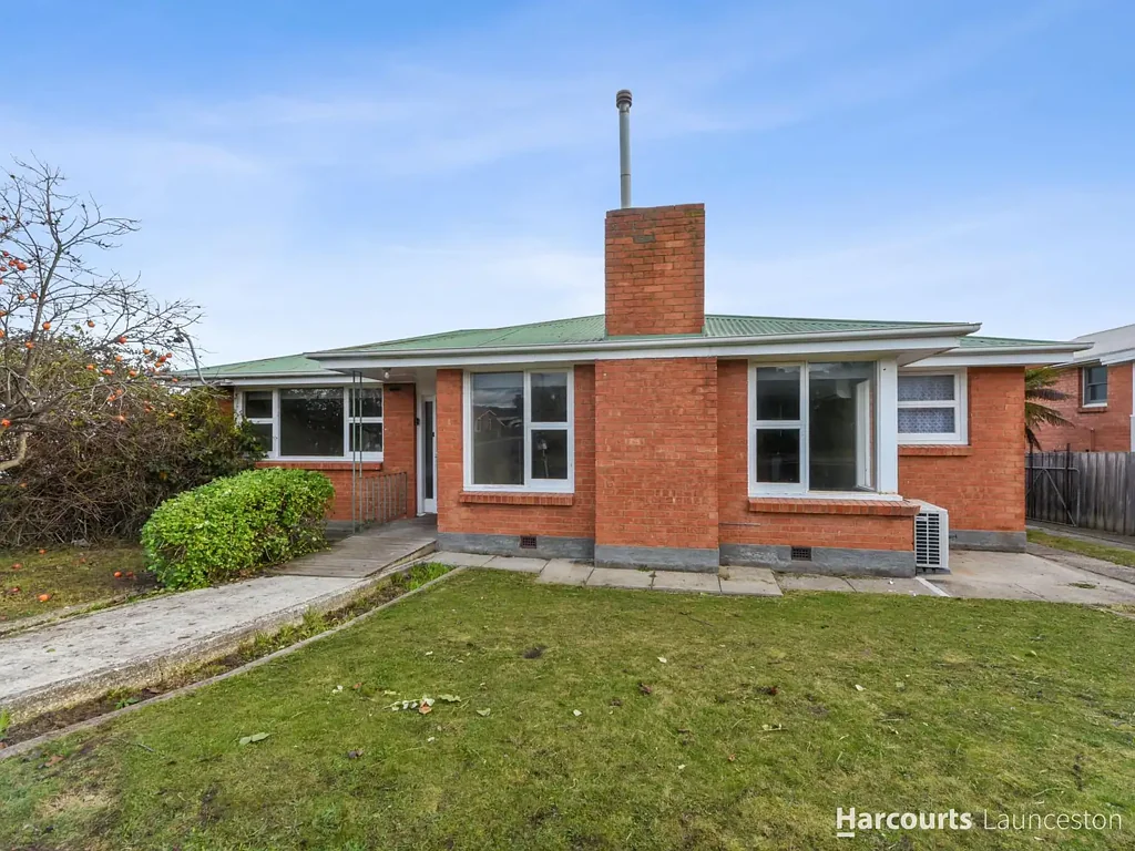 Three-Bedroom Home in Convenient Newnham Location