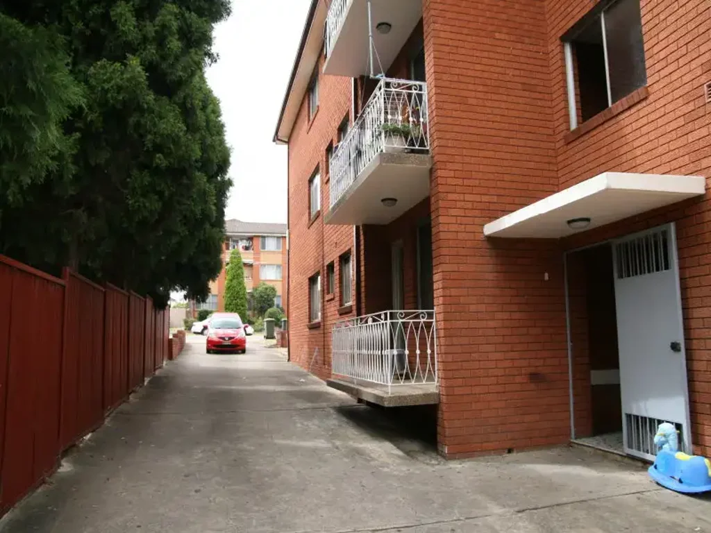 Fully Renovated Two-Bedroom Unit in Convenient Location!