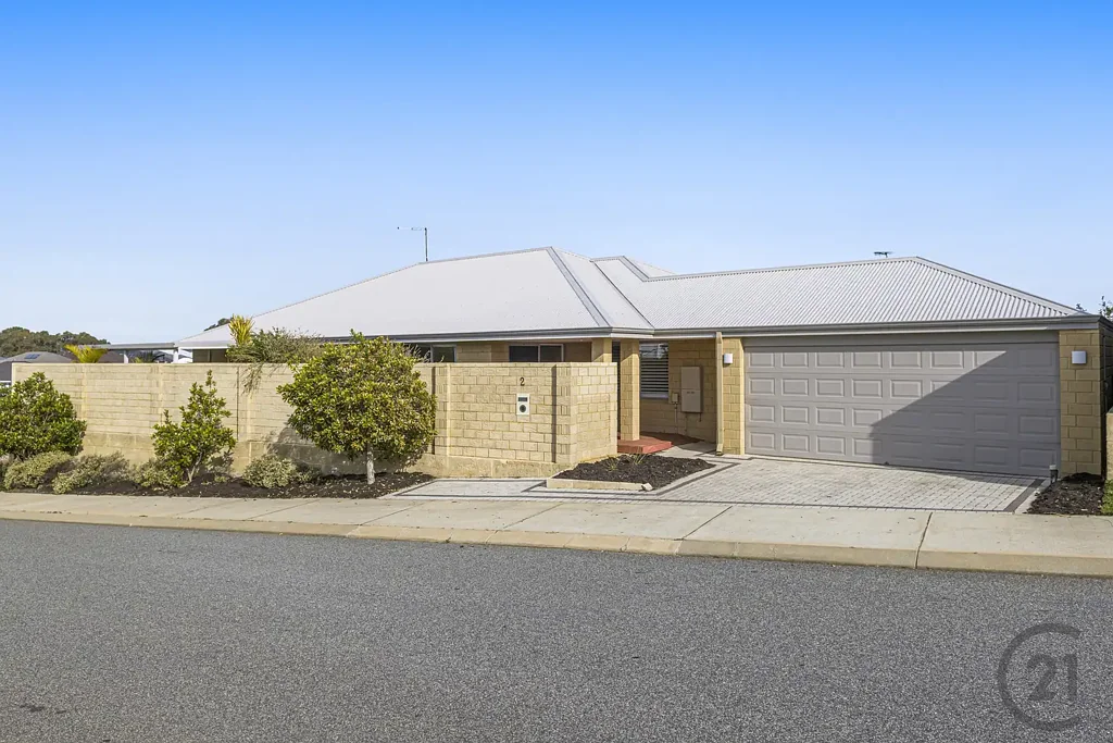 Halls Head 4Moenga Modern Coastal Living Opposite the Park & Moments from the Beach