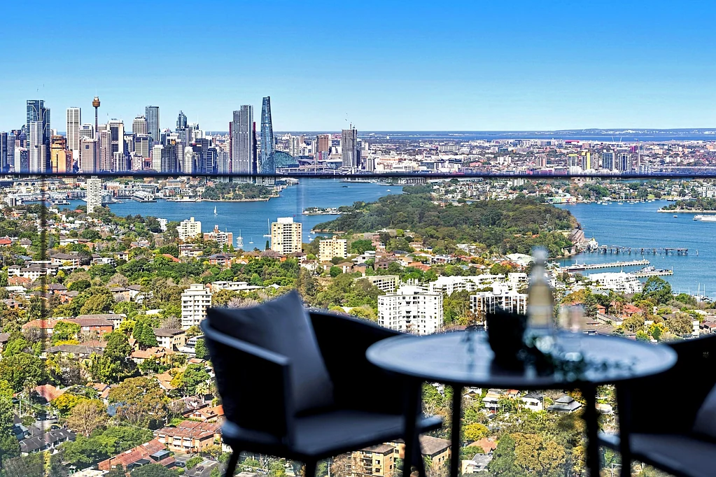 St Leonards 39层 | 全海港景观 | 2卧+书房 | 产权面积146平方米 Level 39 | Full Harbour Views | 2 Bed + Study | 146sqm on Title
