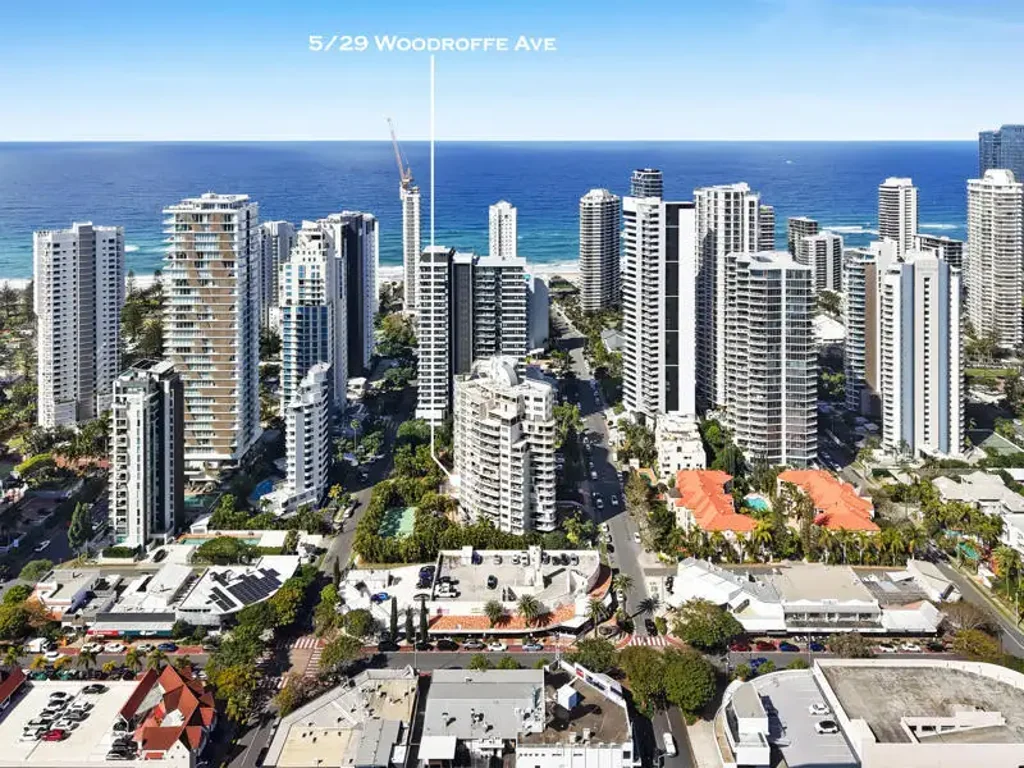 Main Beach 2房  Generous Rooms, Exceptional Space, Steps from Tedder Avenue