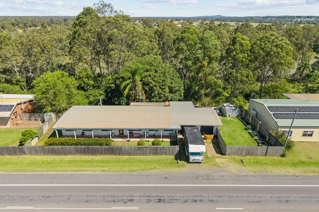 Maryborough West 4બેડરૂમ A River-side Family Haven!