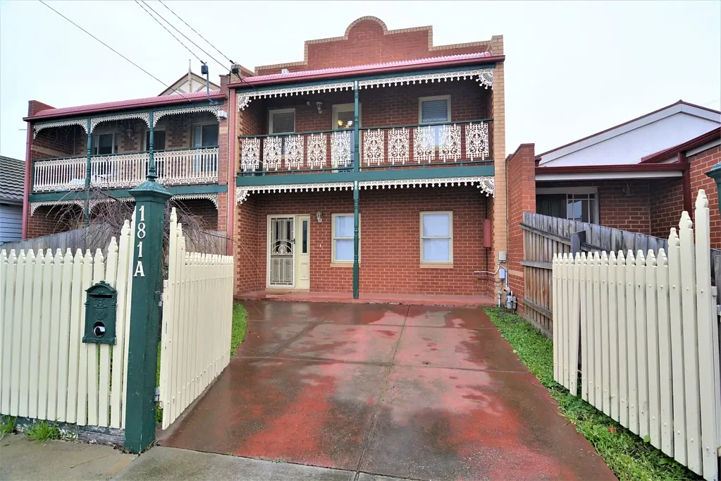 Modern 3 bedroom townhouse!