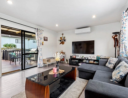 19 LOUGHANURE PLACE, Massey, Waitakere City, 3房, 1浴, 整租独立别墅
