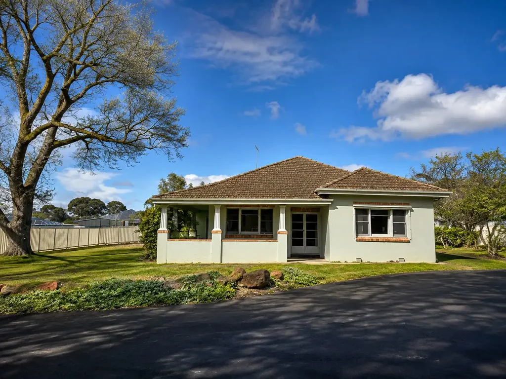 Castlemaine 4房  Farmstyle Charm on a Manageable Allotment