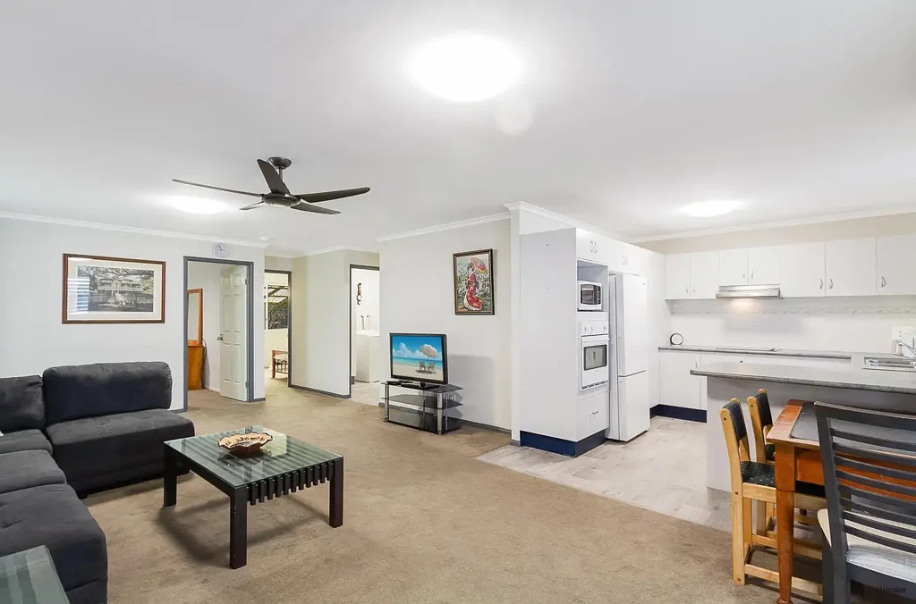 Banora Point 2 Bedroom Retirement Living in the highly sought after Palm Lake Resort