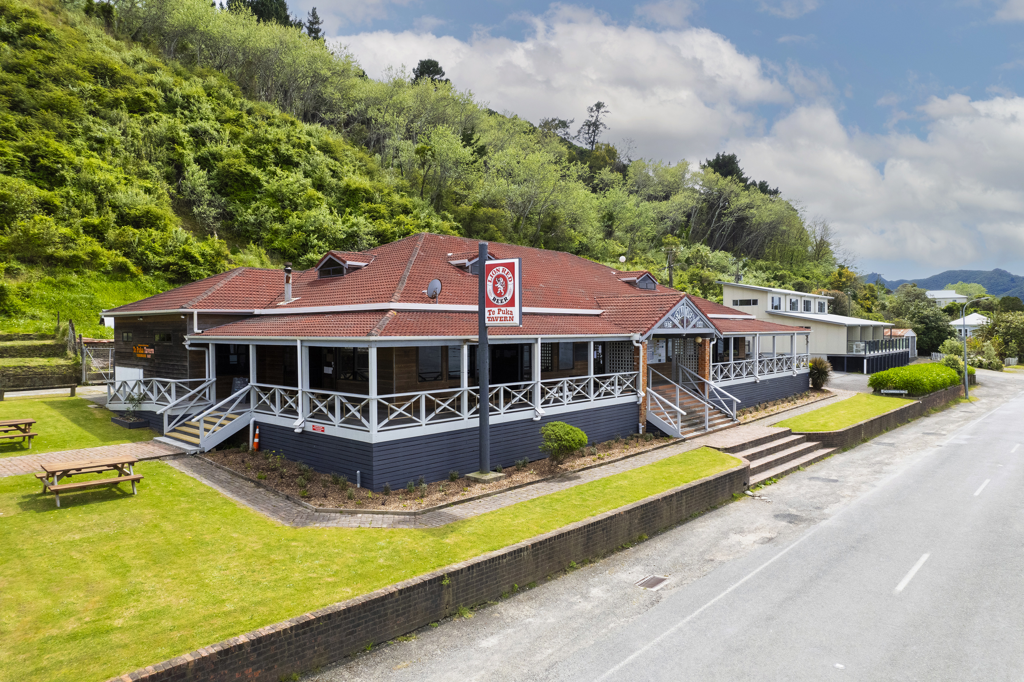 153 Beach Road, Tokomaru Bay, Gisborne, 4 rūma, 0 rūma horoi, Home & Income