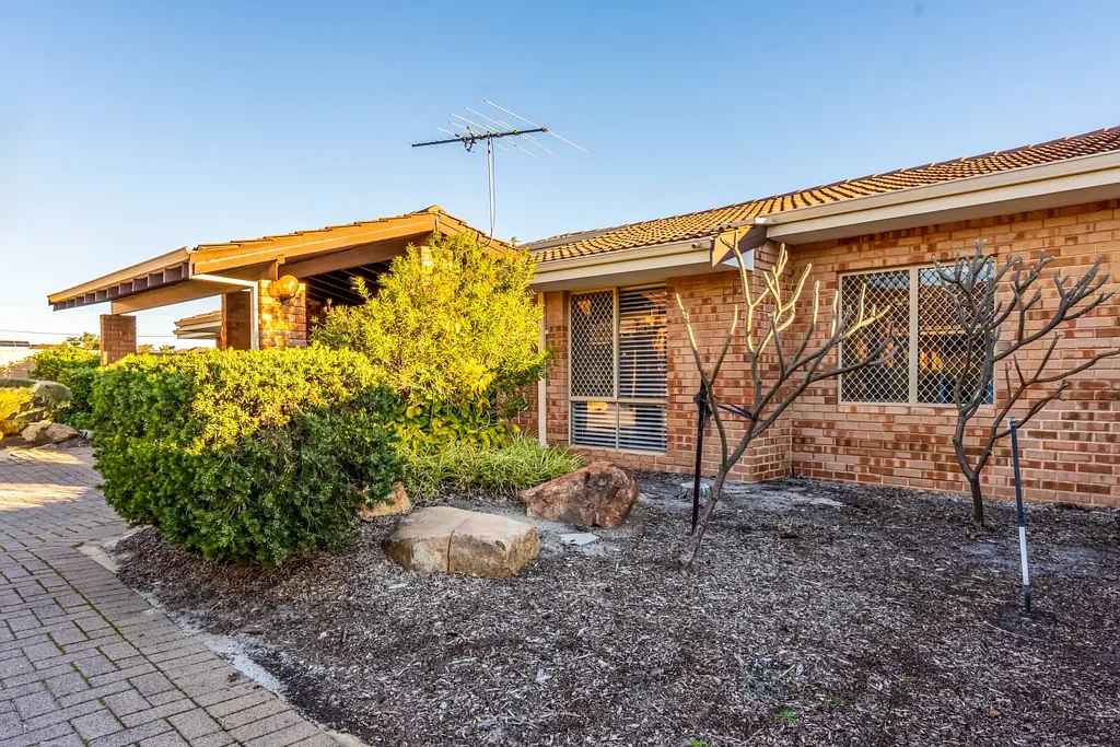 Dianella 2ਬੈੱਡਰੂਮ UNDER OFFER!