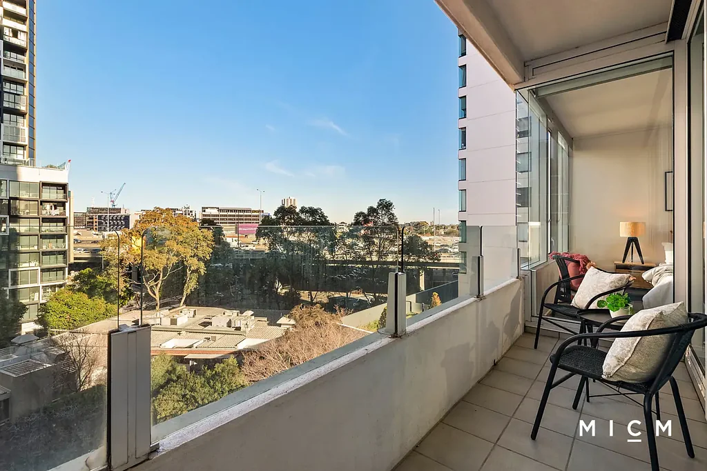 68/83 Whiteman Street, Southbank, VIC 3006