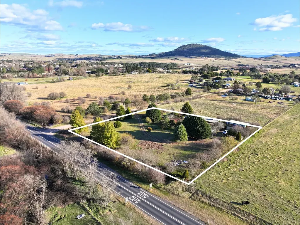 Braidwood 3 Bedroom Embrace Country Charm with Town Convenience