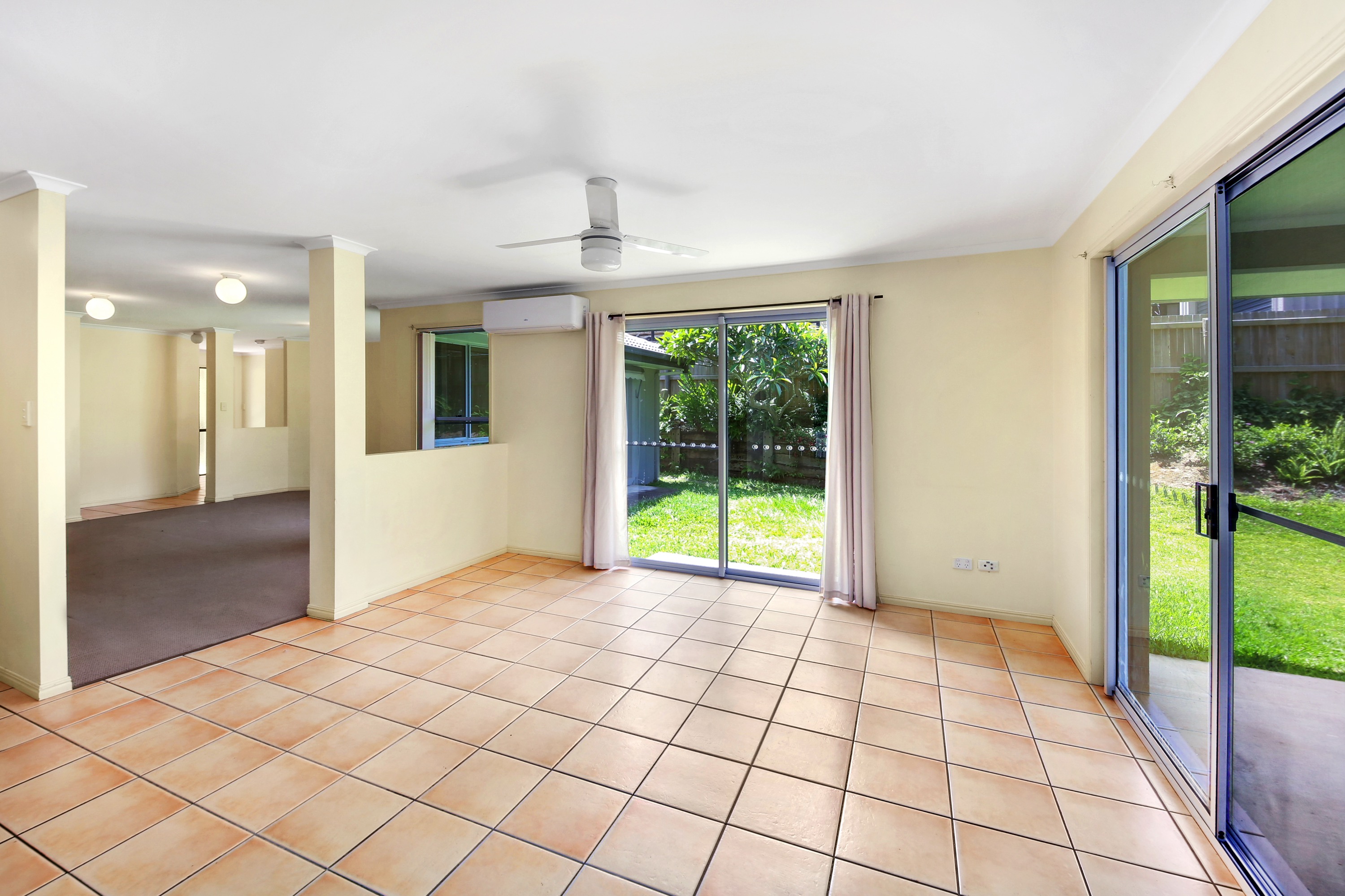 27 CARISBROOK CT, LITTLE MOUNTAIN QLD 4551, 0 Kuwarto, 0 Banyo, House