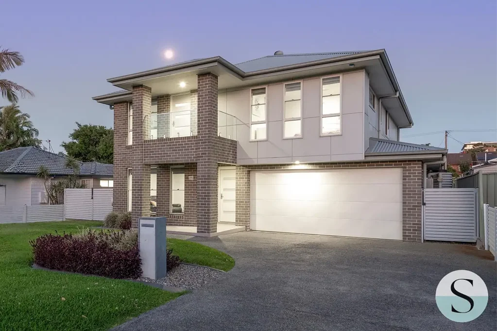 108 Macquarie Grove, Caves Beach, NSW 2281