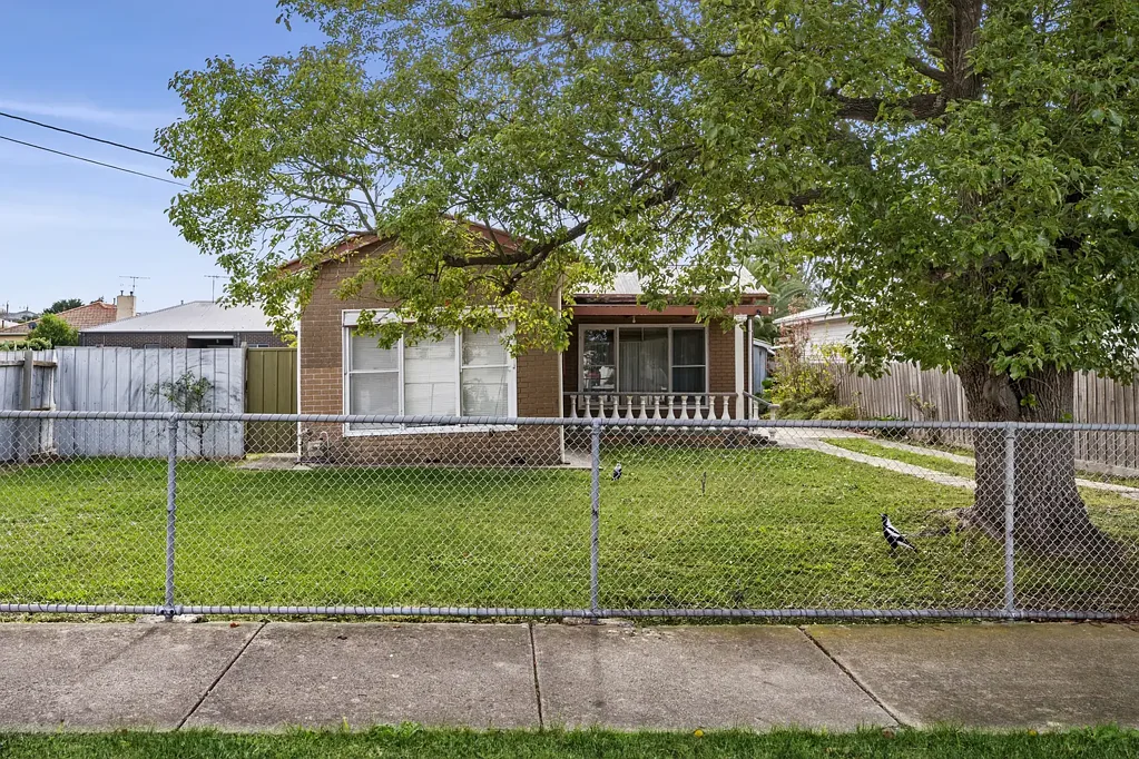 Bell Park 2房  A Rare Development Opportunity with Plans for Two Single-Story Dwellings