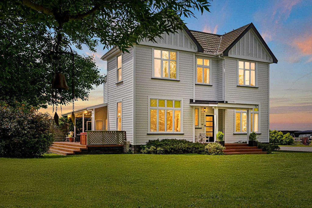 Carterton  Australia Calling - Opportunity Knocks
