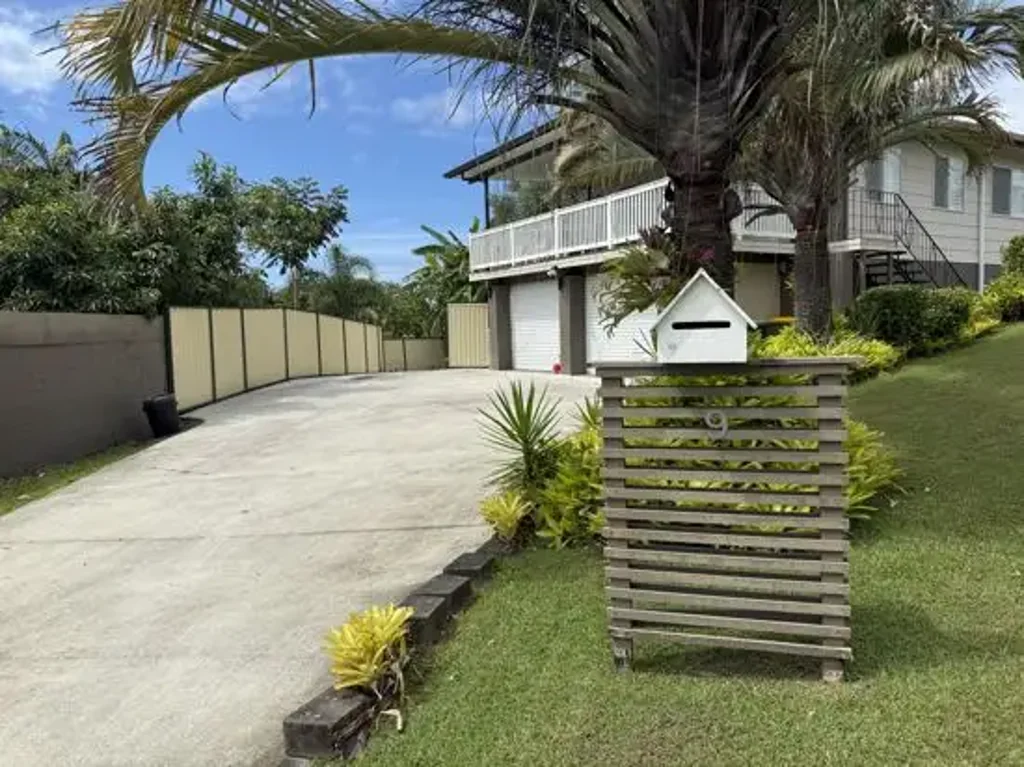 For Rent: 3-Bedroom Home in Molendinar - $850/week (Bills Included!)
