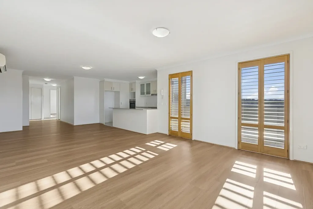 Macquarie 2Zimmer Beautiful North Facing Apartment with Fresh Interiors and a Massive Balcony