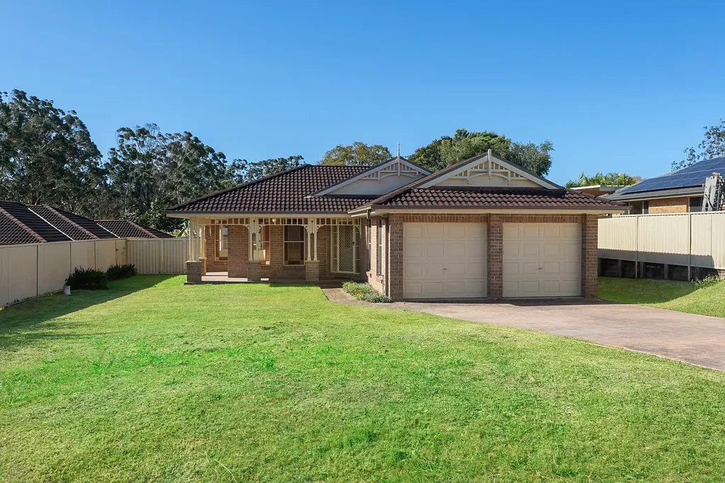 12 Goldenia Close, Morisset, NSW 2264
