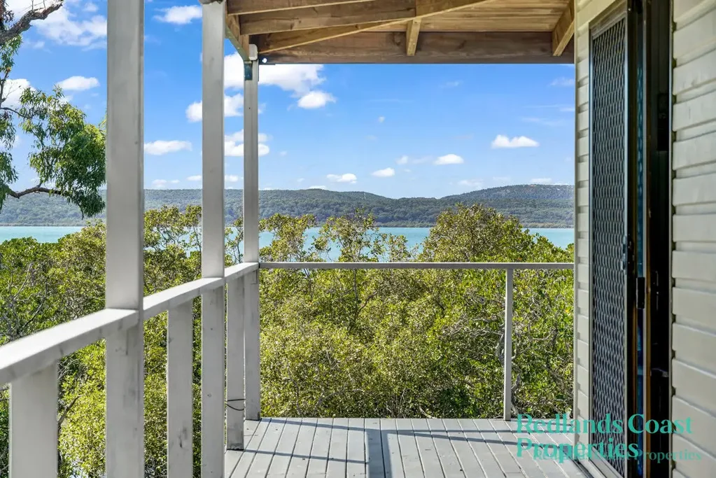 Macleay Island 3कमरा CUTE COASTAL COTTAGE