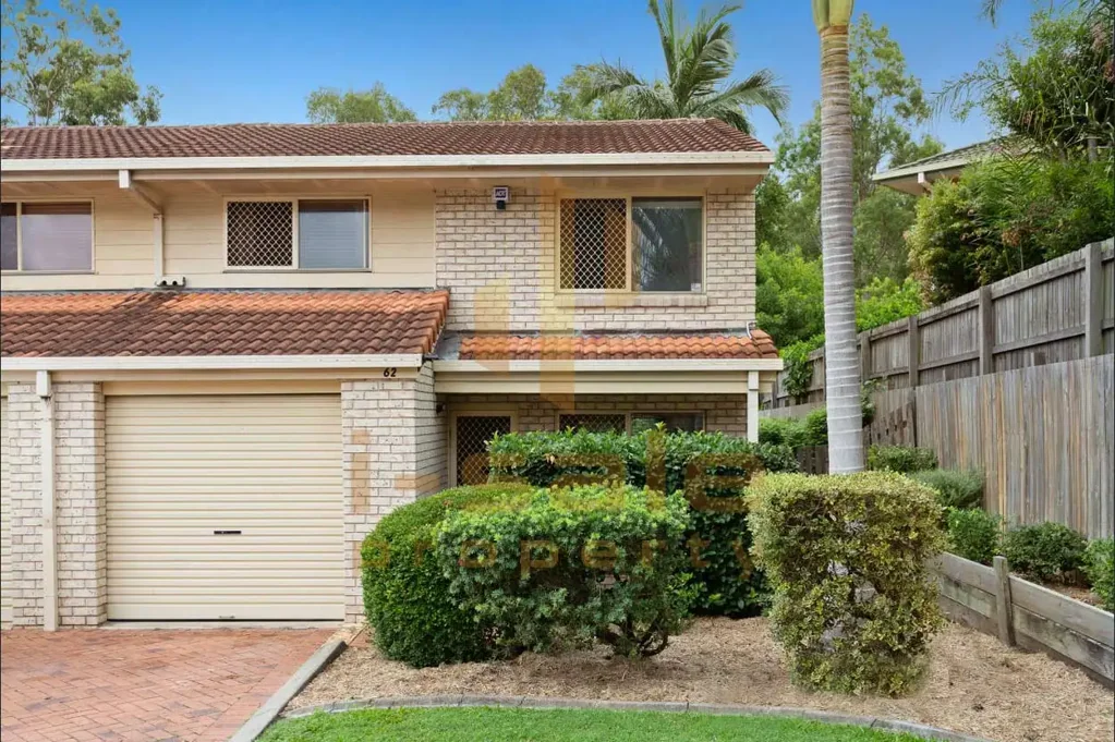 Three Bedroom Townhouse in Hillcrest