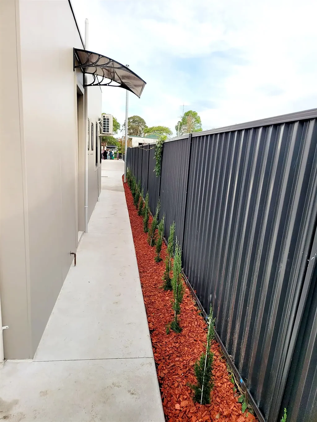 Single room with attached available for RENT in BLACKTOWN McCulloch Rd. From $320 + Electricity Bills per week.