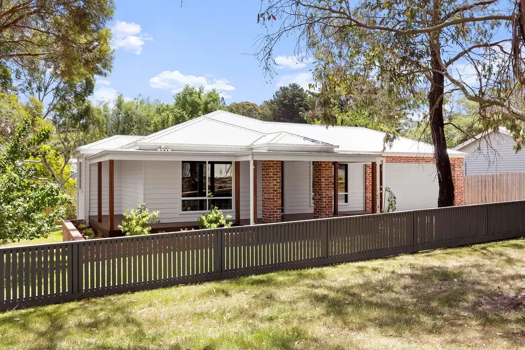 1 Faheys Road, Gordon, VIC 3345