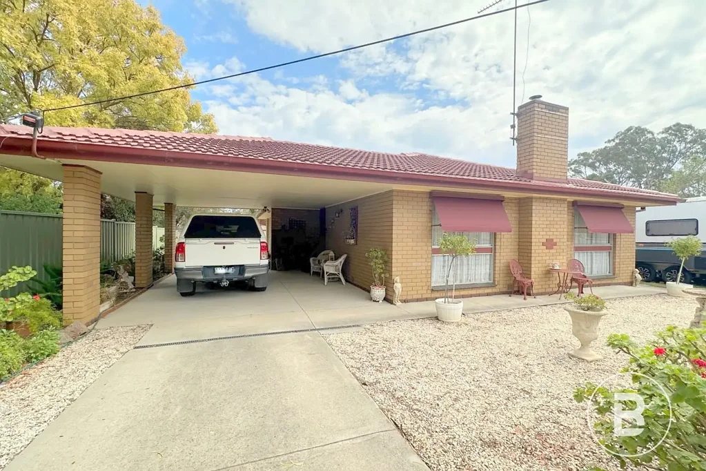 9 High Street, Avoca, VIC 3467
