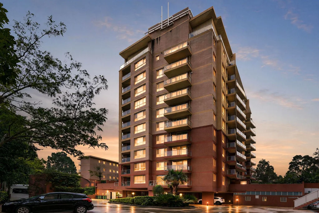 Homebush 2कमरा East-Facing Apartment with Elevated District Views