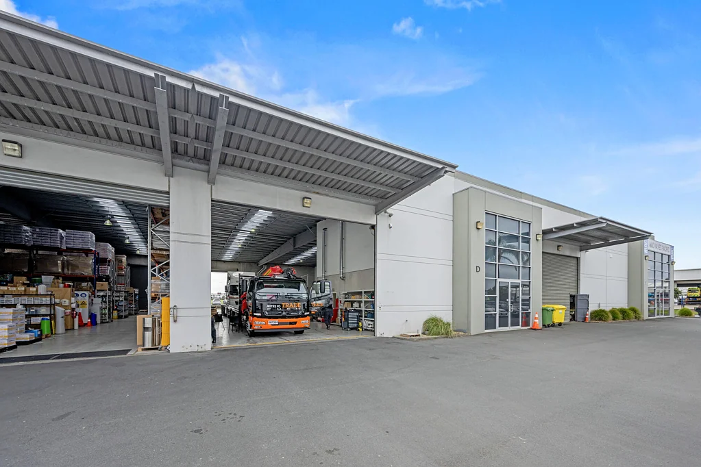 Wiri 635sqm modern industrial Wiri