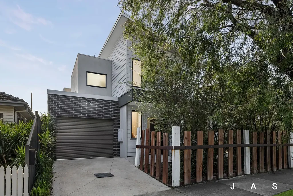 West Footscray 3chambre Bright Modern Living, City-Fringe Convenience