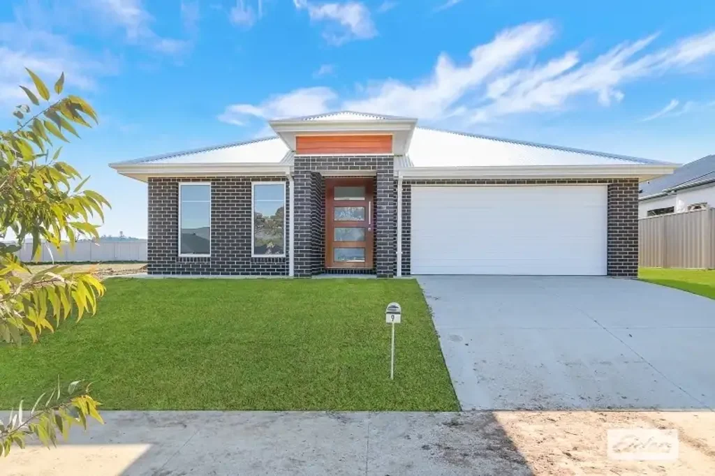 Modern 4-Bedroom Family Home with Premium Features