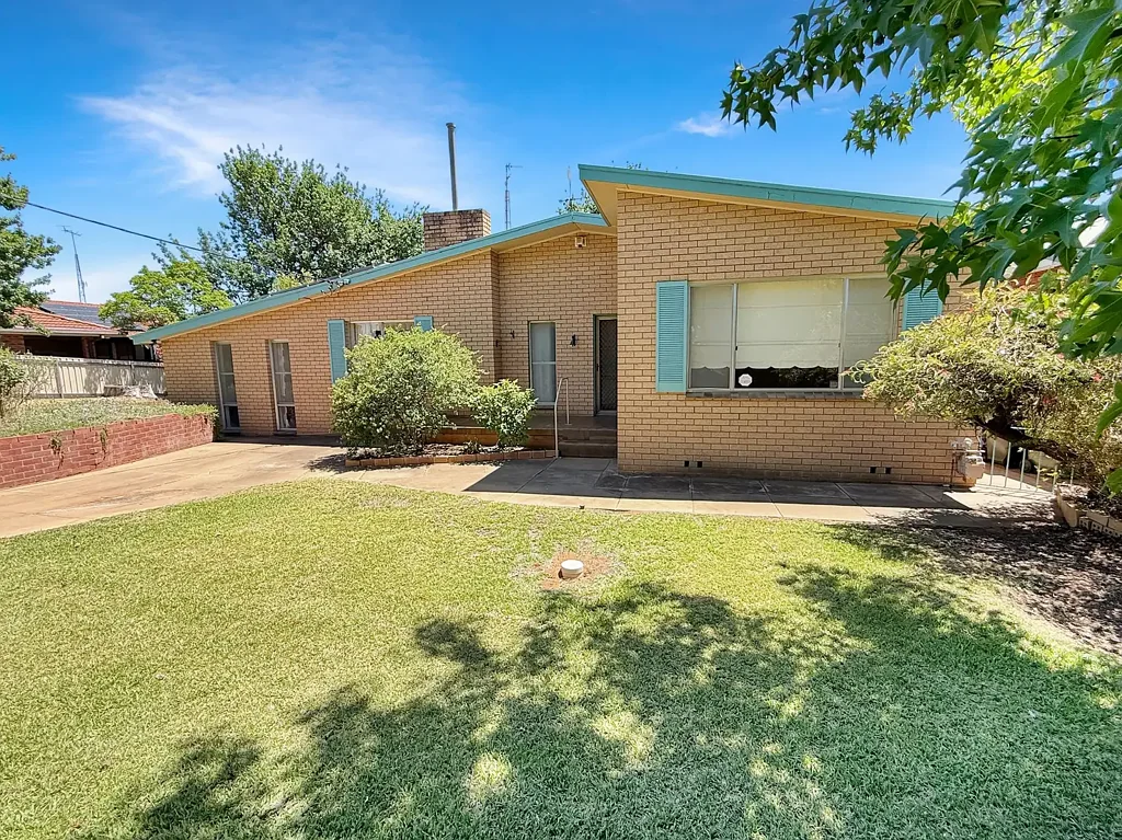 25 MELBOURNE STREET, Narrandera, NSW 2700