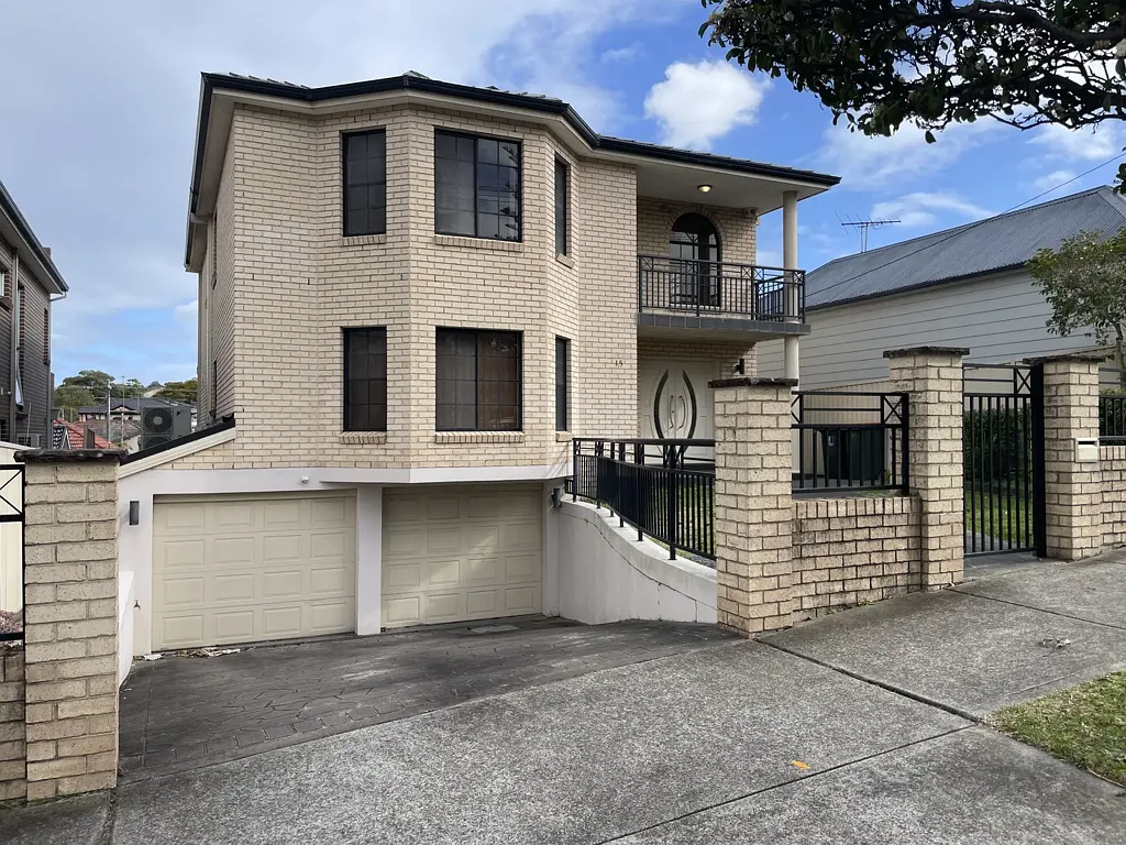 15 Verdun Street, Bexley, NSW 2207, 5房, 3浴, House