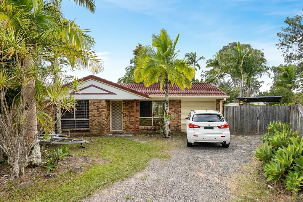 Tewantin 3房  Old Tewantin Gem - Walk to Town, Packed with Potential