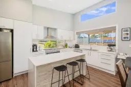 72 SURF CIR, Tura Beach