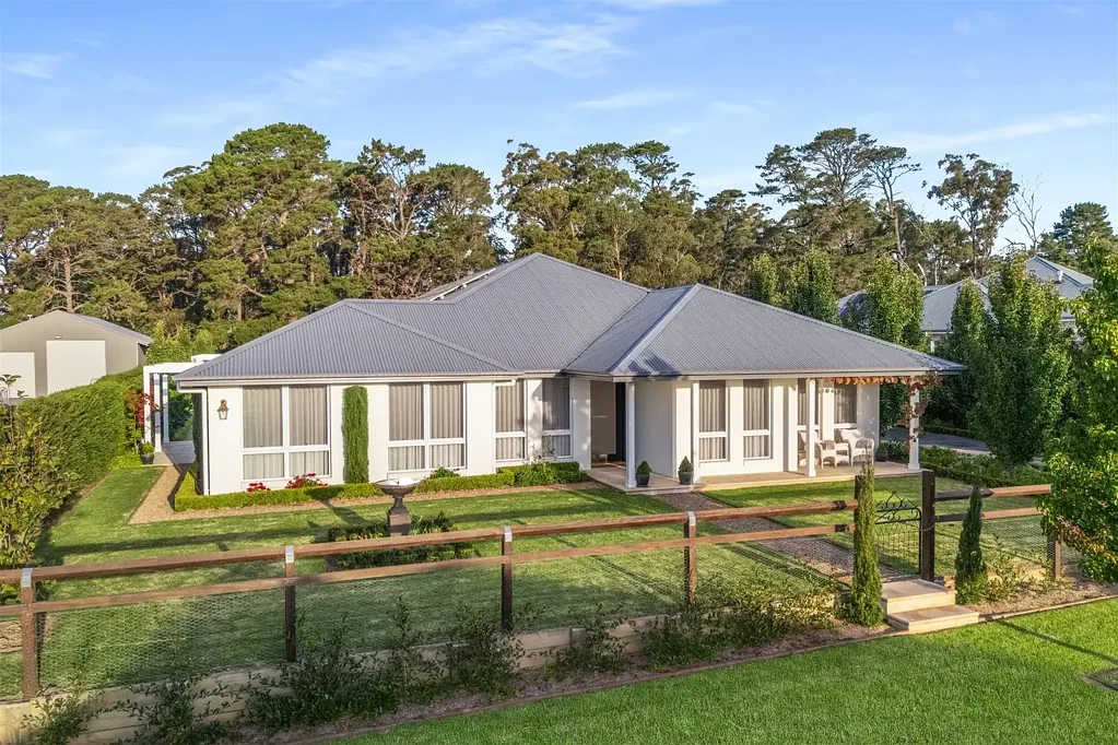 48 Challoner Rise, Renwick, NSW 2575