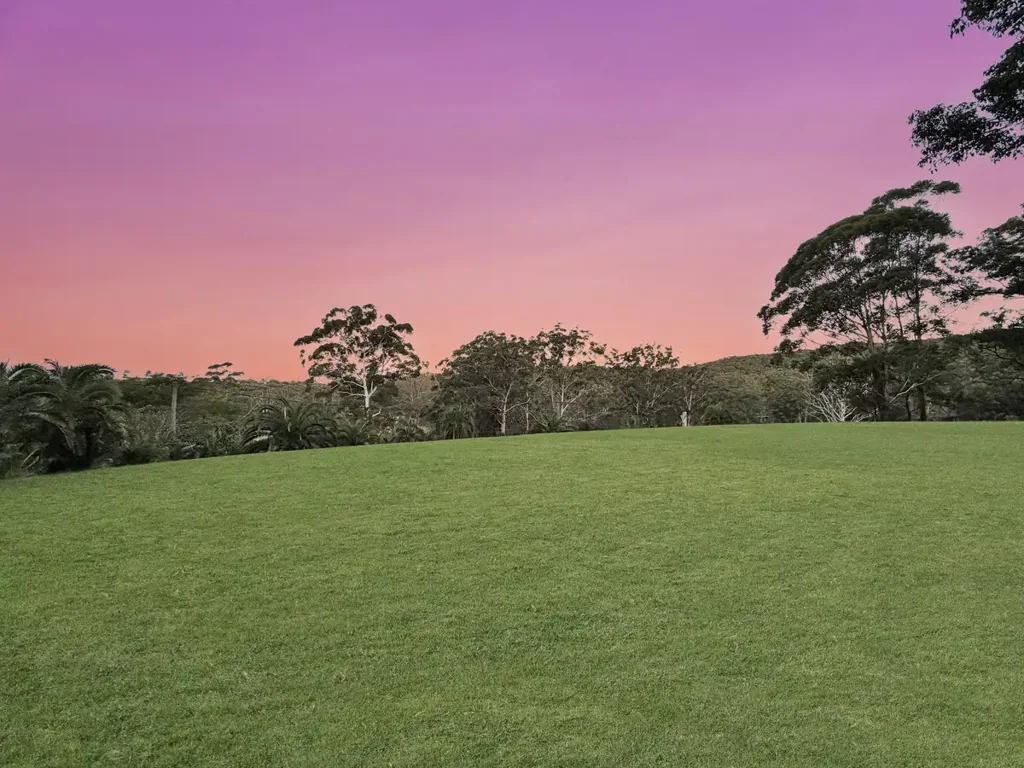 Glenning Valley 6 Slaapkamer A Hidden Acreage Offering with Unmatched Presence
