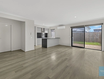 11 Cetona Street, Fraser Rise, Western Region, 2房, 2浴, House